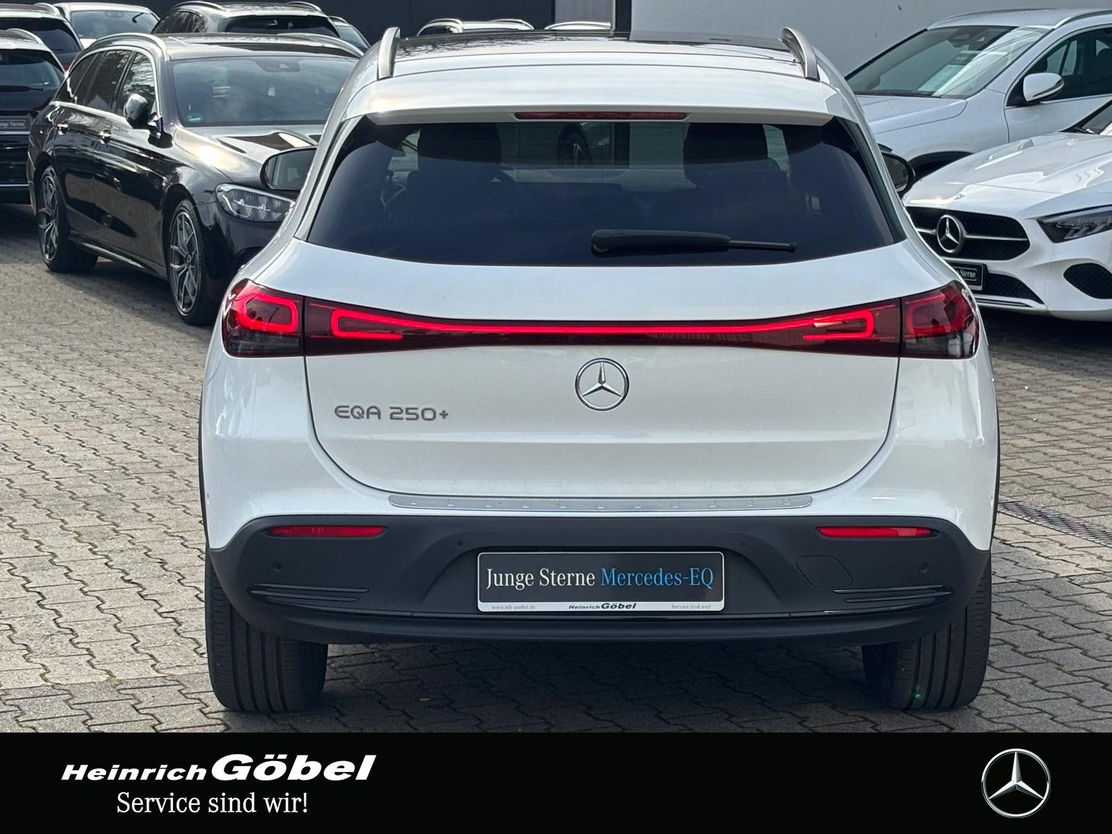 Fahrzeugabbildung Mercedes-Benz EQA 250+ ELE-ART PAN FAP NP 360° HUD VZA KLG ASS
