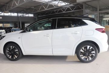 Fotografie des Opel Grandland (X) Grandland Plug-in-Hybrid AT Elegance Ultimate