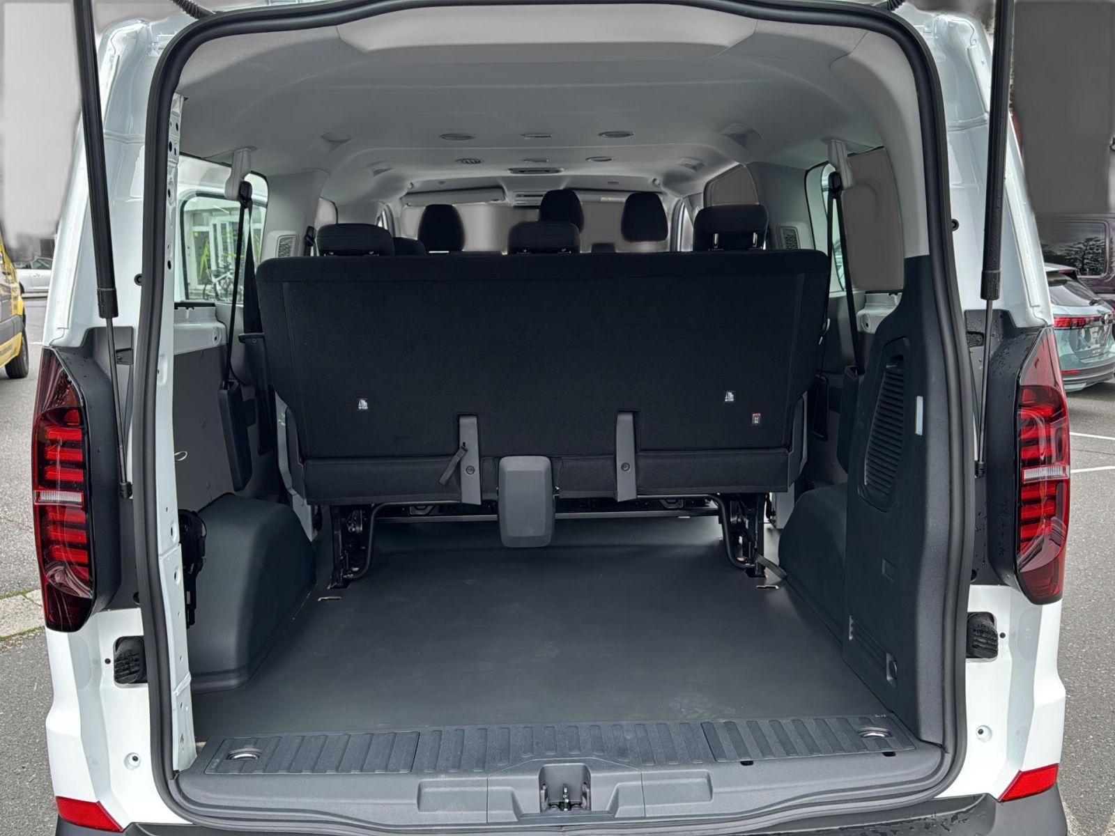 Volkswagen T7 Kombi - Bild 16