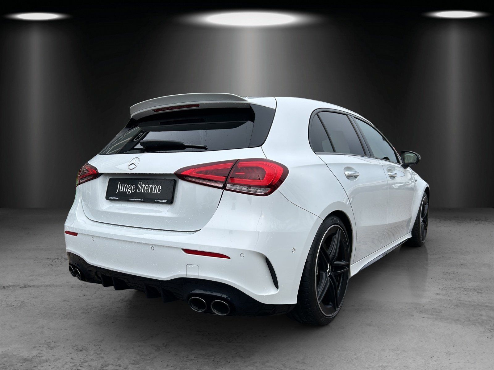 Fahrzeugabbildung Mercedes-Benz A45 AMG Night DISTRO HighEndMBUX Hifi MLED KeyGo