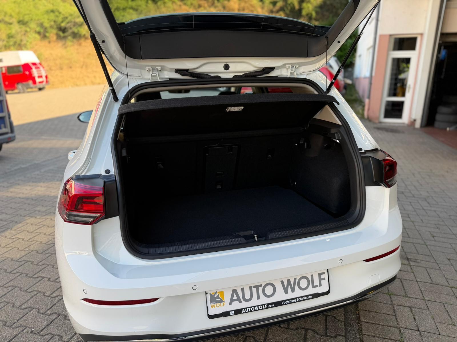 Volkswagen Golf VIII 1.0 TSI MOVE *RFK*SHZ*AppConnect*, миниатюра 6