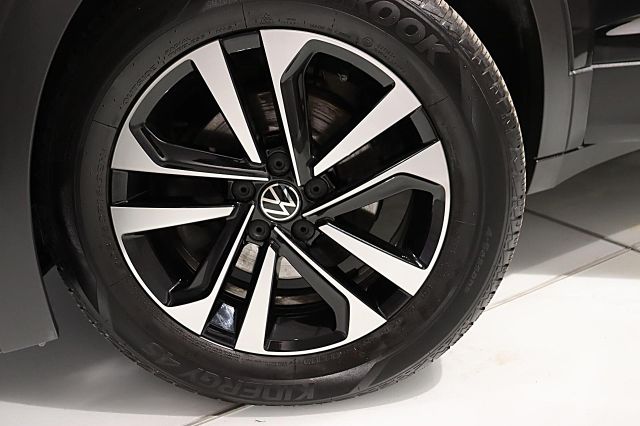 T-CROSS UNITED 1.5 TSI 110kW DSG KAMERA LED PDC 