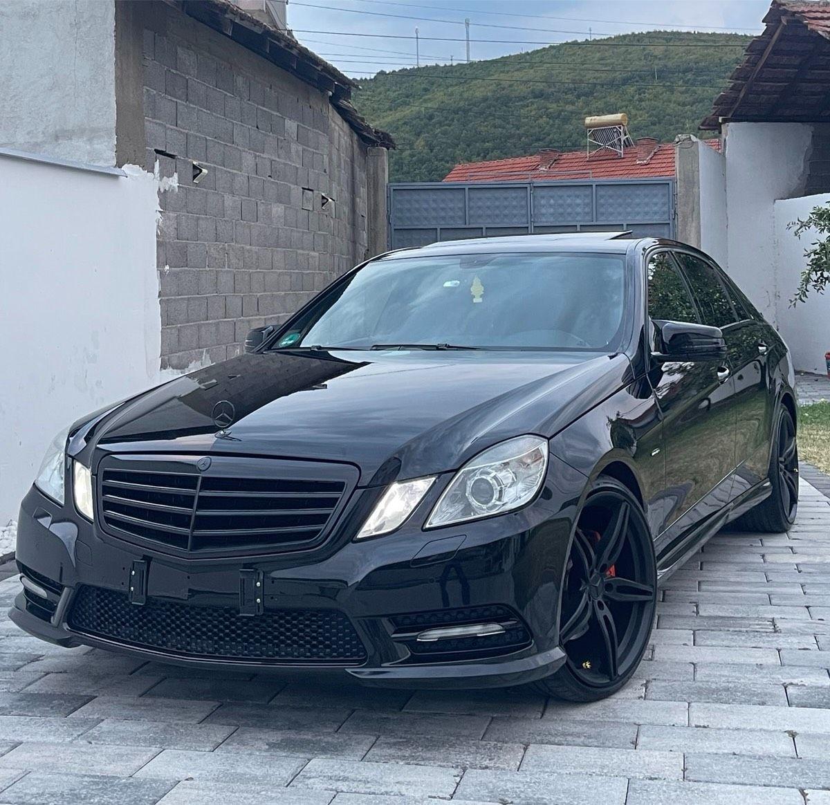 Mercedes-Benz E 220