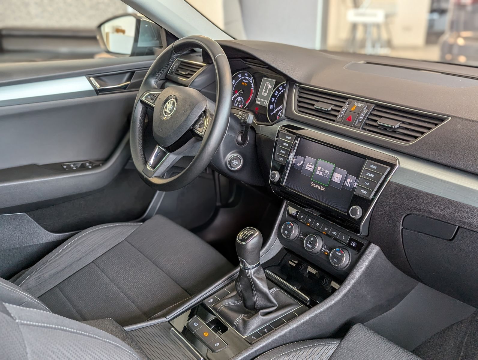SKODA Superb 1.8 TSI Ambition Bi-Xen SHZ Tempomat AHK - Image 10