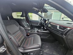 Fahrzeugabbildung Arkana R.S. Line 1.3 TCe 140 EDC , BOSE  Leder L
