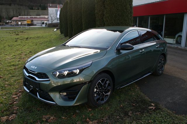 Kia ProCeed 1.5 T DCT7 GT LINE TEC