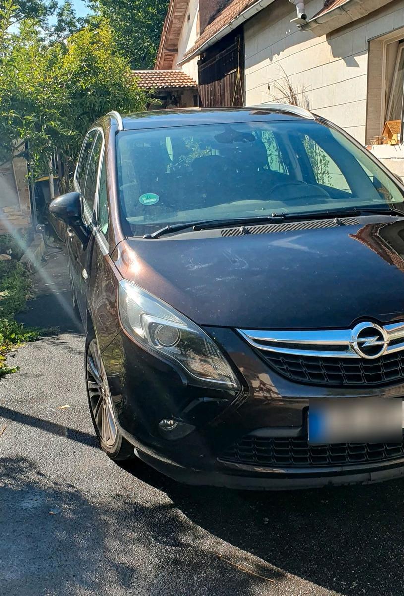 Opel Zafira tourer 2012 — photo 14
