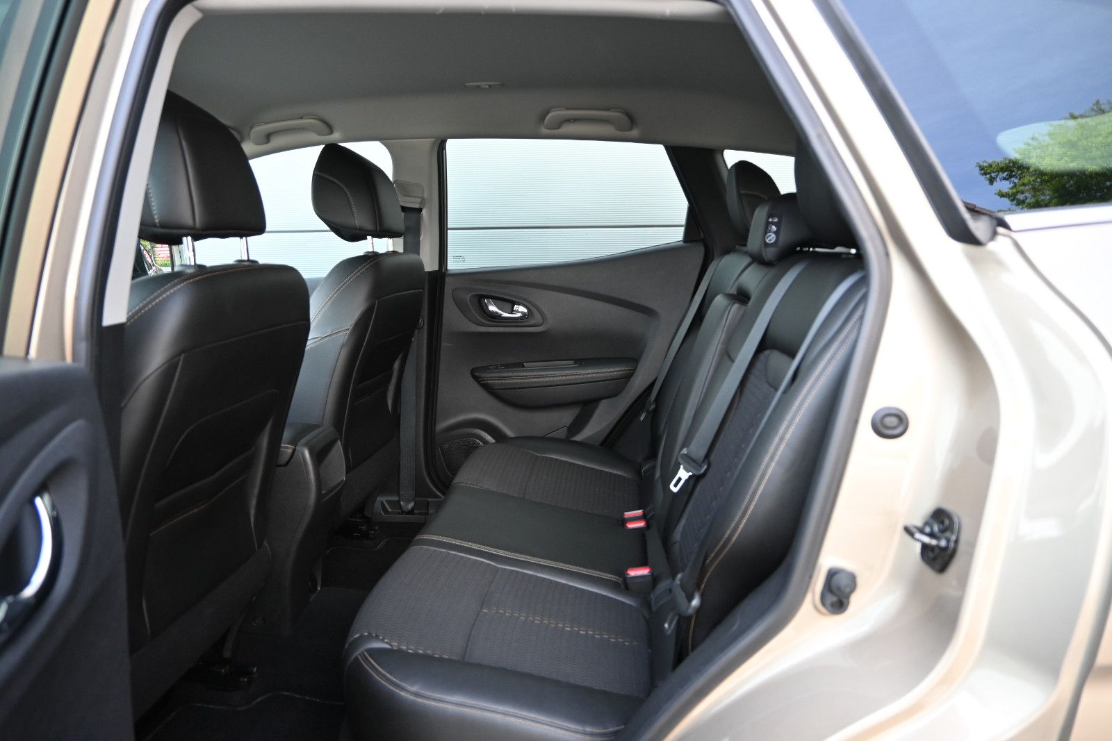 Fahrzeugabbildung Renault Kadjar ENERGY 1,2 TCe 130 XMOD °AHK°NAVI°KEYLESS