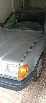 Mercedes-Benz 300E - Mercedes-Benz 300 aus 1986: 300e