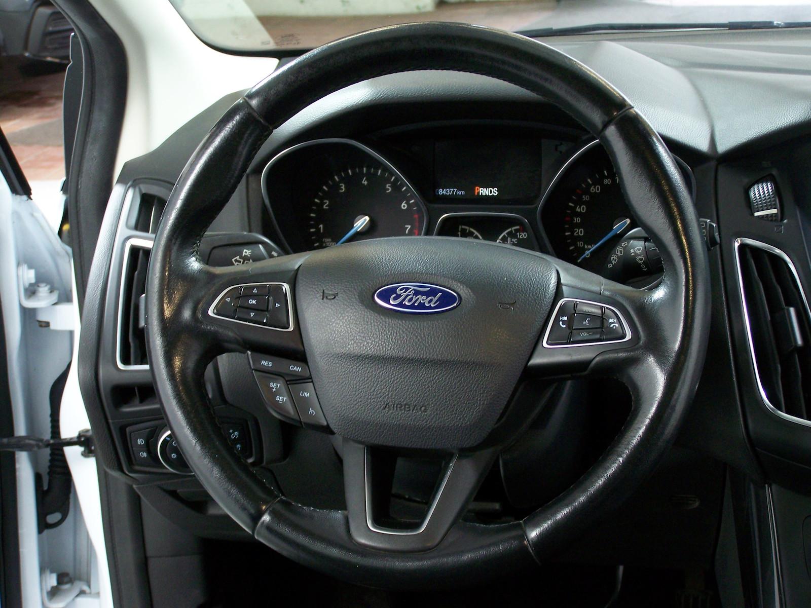 Ford Focus Turnier 1.0 EcoBoost Titanium AUTOM 1.H