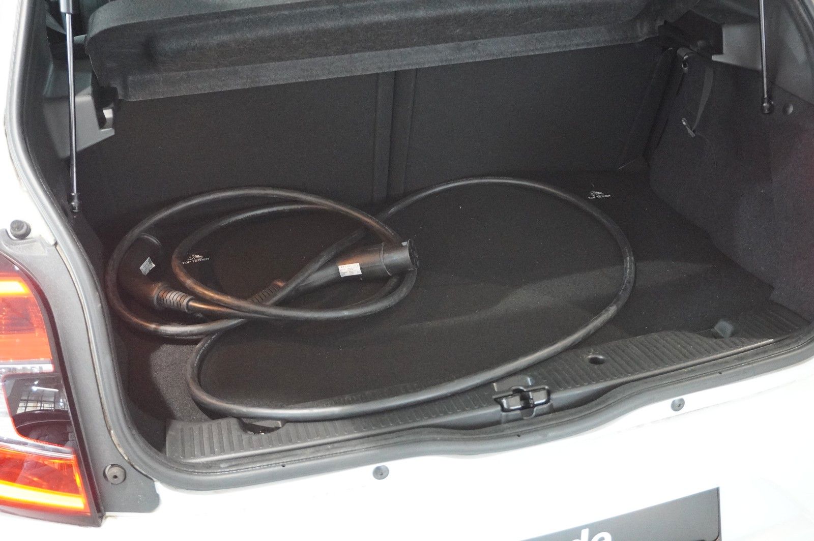 Fahrzeugabbildung Renault Twingo Equilibre Electric 22KWH NAVI/LED/DAB+