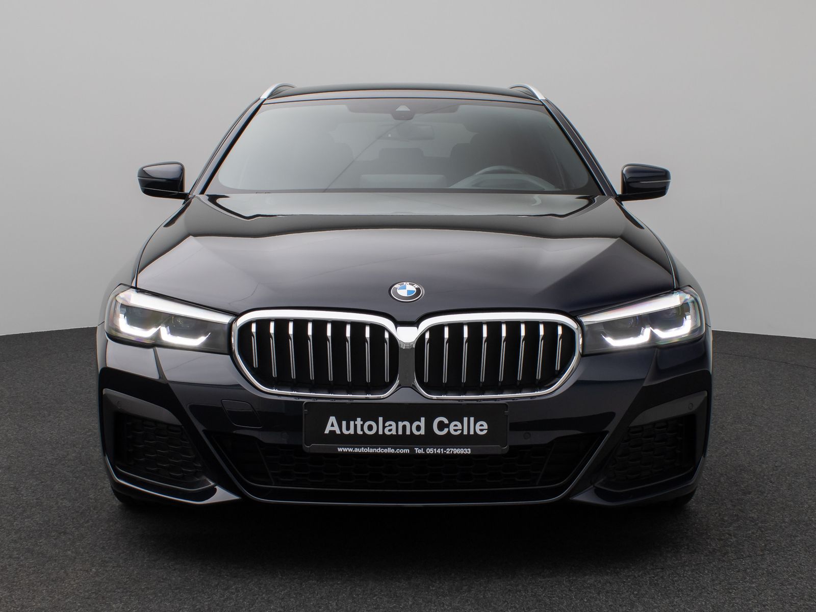 Fahrzeugabbildung BMW 520d xD M Sport Kamera HUD DAB 4xKlima Alarm AHK