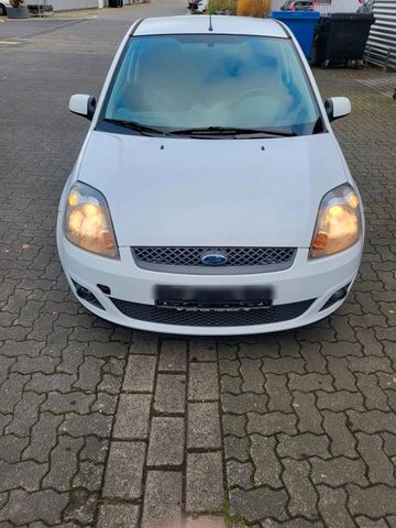 Ford Fiesta 1.Hand 114000km