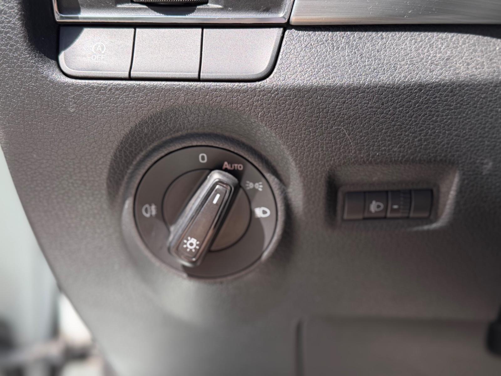 Skoda Fabia 2015 — photo 16
