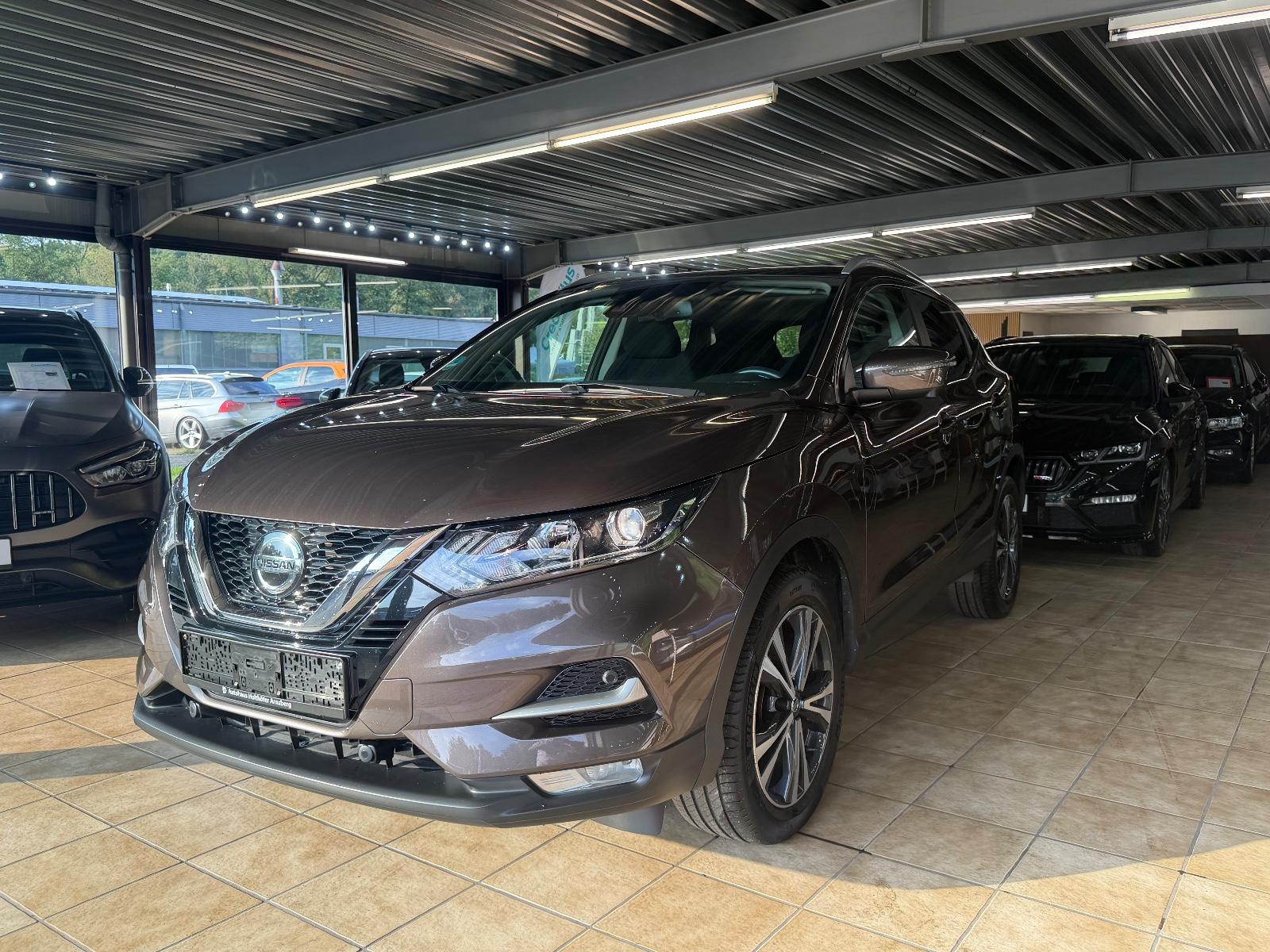 Nissan Qashqai Zama*360°Pano*WENIG KM*