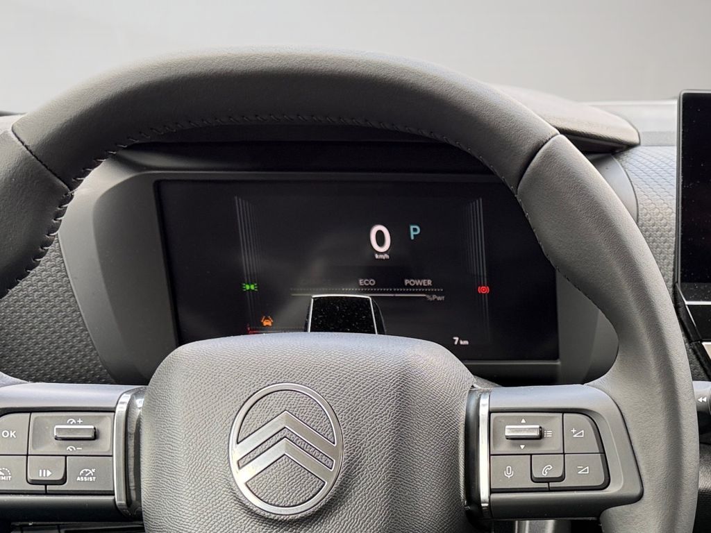 Fahrzeugabbildung Citroën C4 Hybrid 145 COLLECTION + Winter Paket