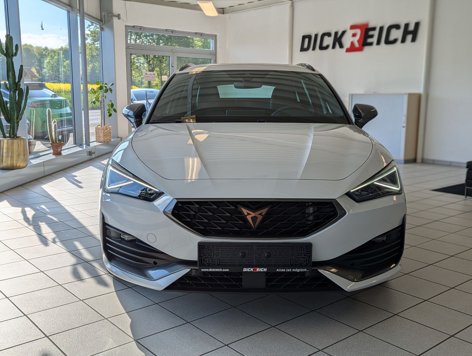 CUPRA Leon 1.5eTSI DSG Matrix Cam Vision+ Full Link - Image 2