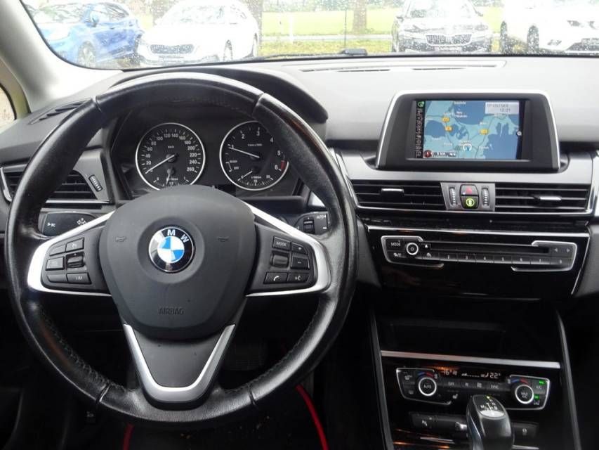 Fahrzeugabbildung BMW 218d 2.0 Active Tourer Automatik Advantage 8-fac