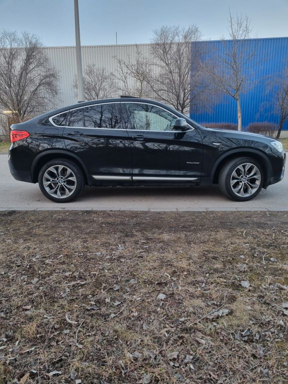 Image of BMW X4