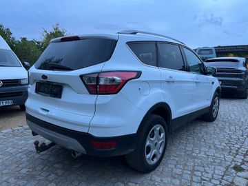 Ford Kuga - 4