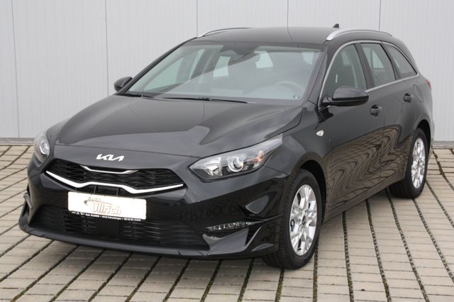 Kia Ceed SW 1.5T VISION DCT NAVI