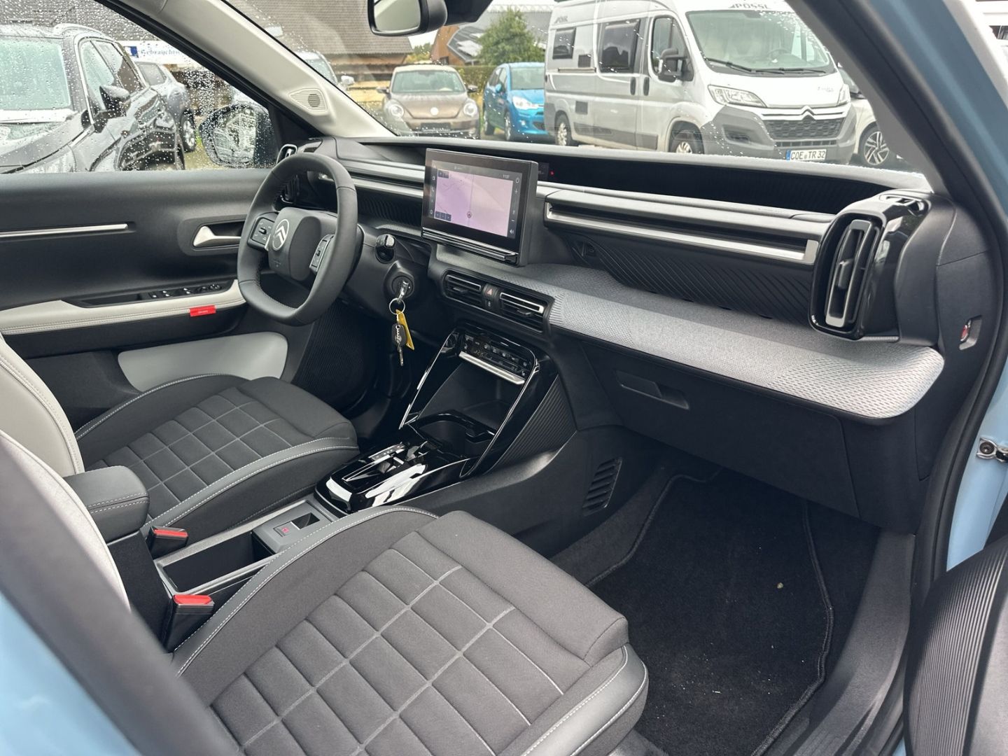 Fahrzeugabbildung Citroën C3 MAX Elektro 113 Navi CarPlay SHZ Temp.