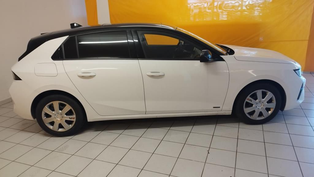Erstes Annaberger Autohaus - Opel Astra Ultimate, HUD, Kamera LED, Panodach, - Bild 4 Erstes Annaberger Autohaus - Opel Astra Ultimate, HUD, Kamera LED, Panodach, - Bild 4