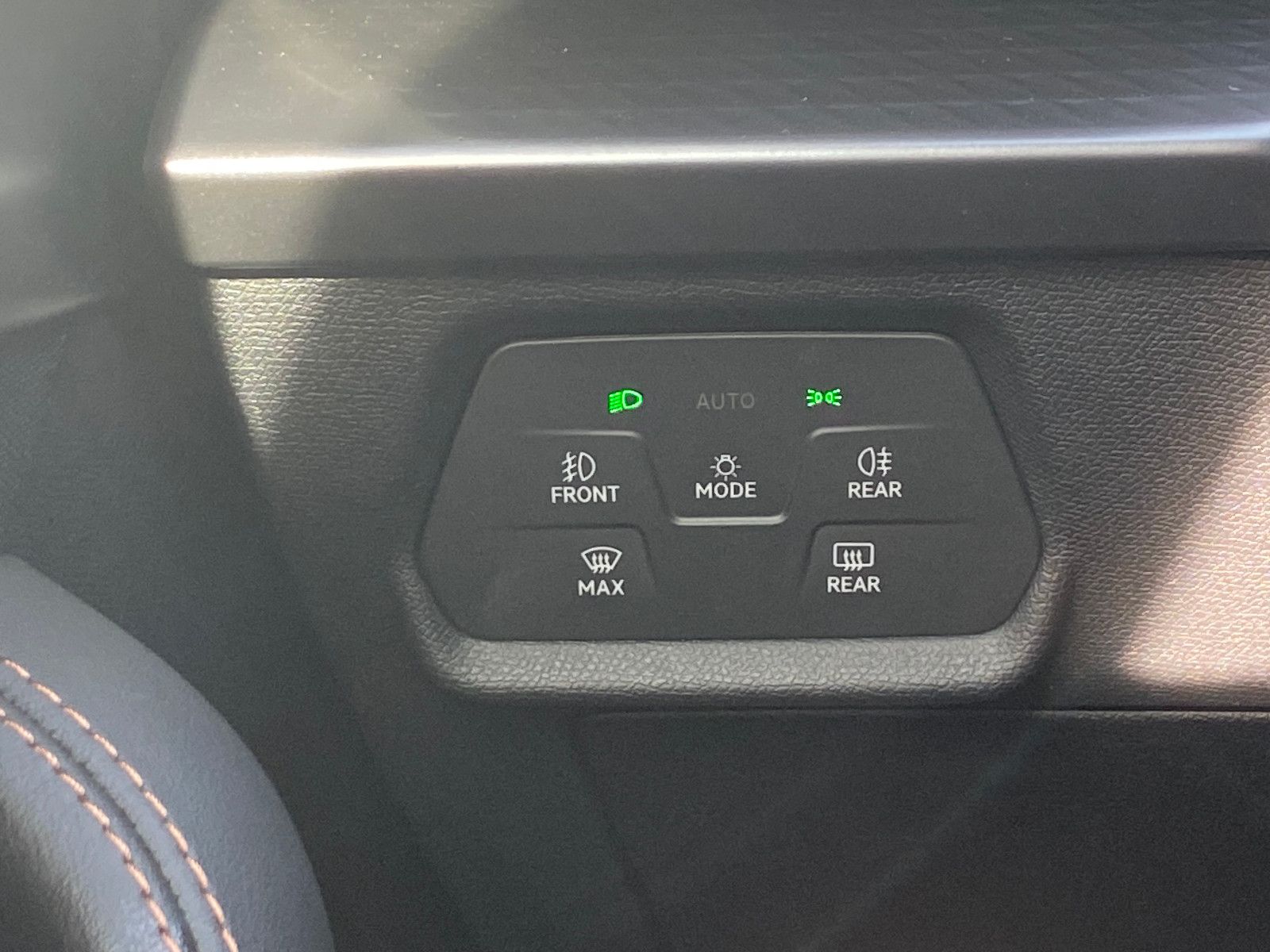 Fahrzeugabbildung CUPRA Formentor 1.5 eTSI  DSG *EDGE*WINTERP.*AHZV-Vb.