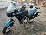 BMW F 650 CS mit Koffern + Topcase  - BMW F 650 CS