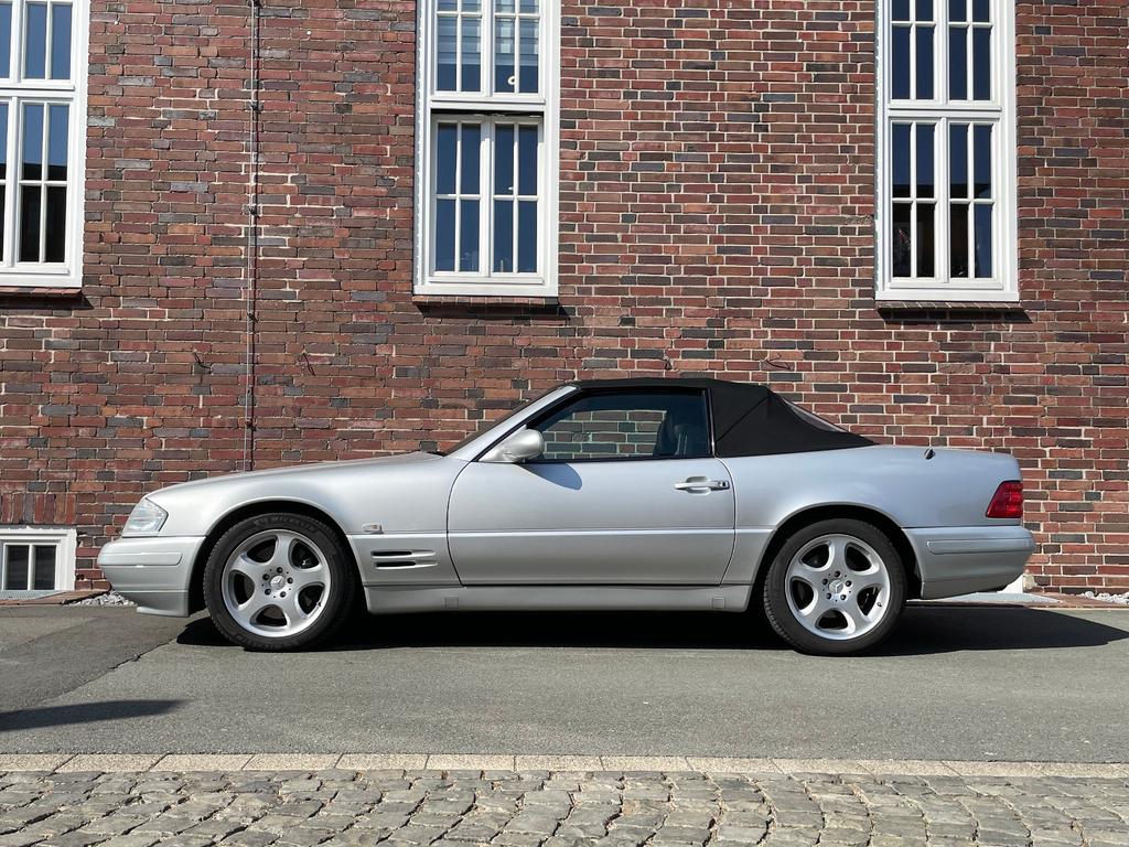 Mercedes-Benz SL 320