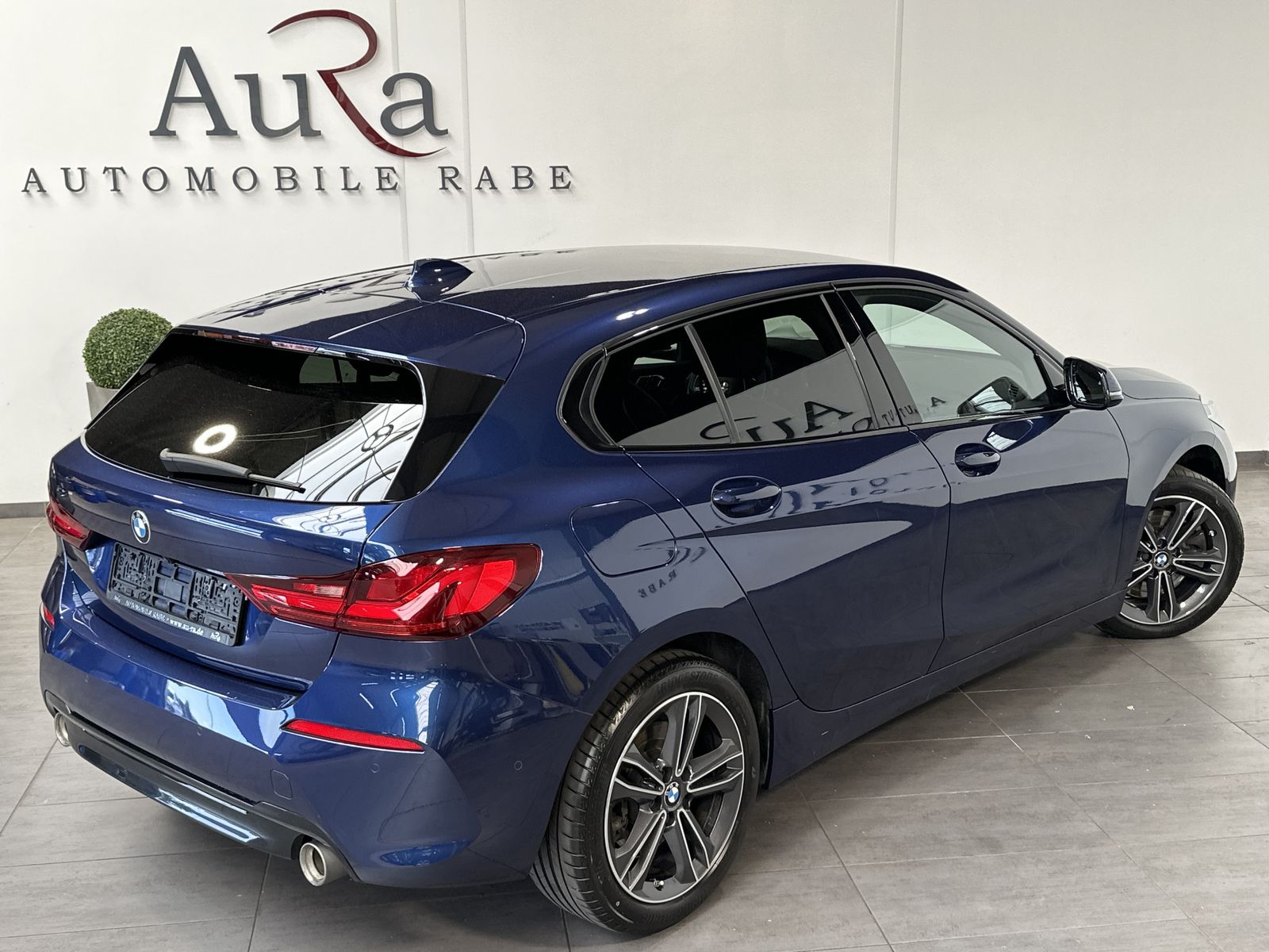 Fahrzeugabbildung BMW 120d xDrive Sport-Line NAV+LED+ACC+HEAD-UP+KAMER
