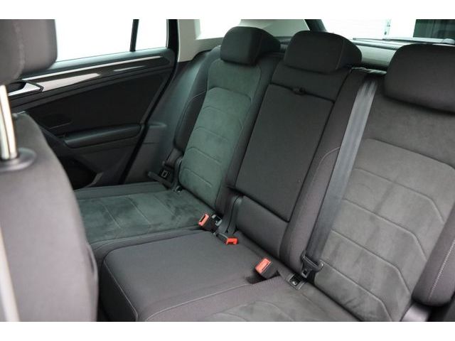 Fahrzeugabbildung Volkswagen Tiguan Elegance 2.0 ACC Matrix AHK