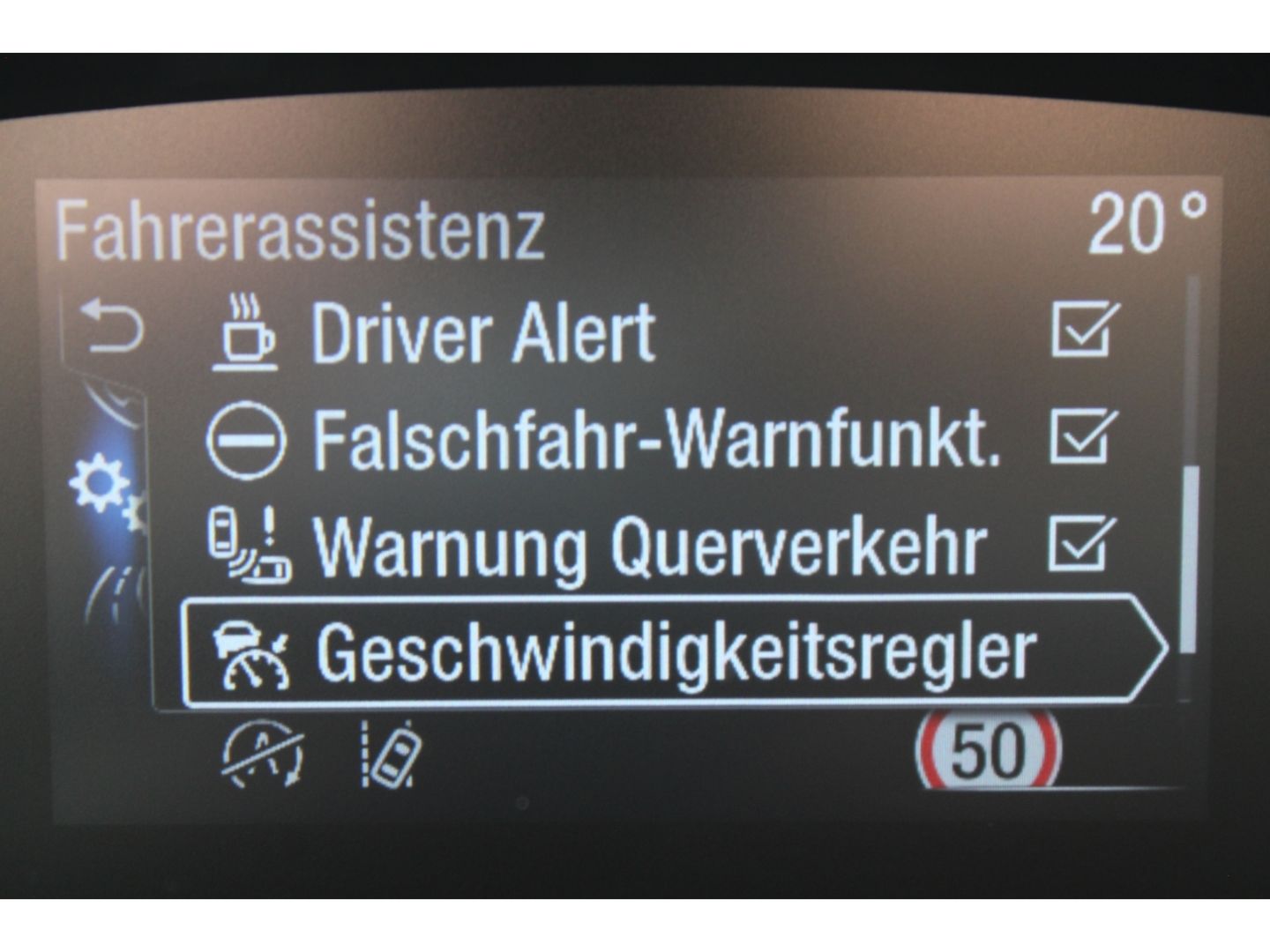 Fahrzeugabbildung Ford Focus Turnier Vignale ACC LED TWA Pano AHK RFK W