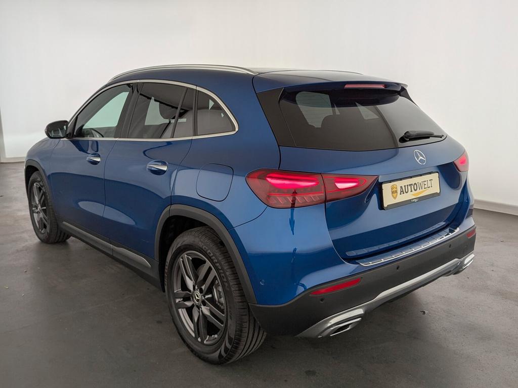 Mercedes-Benz GLA 220