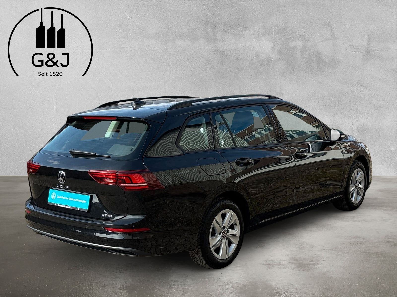 Fahrzeugabbildung Volkswagen Golf Variant Life 1.5 eTSI DSG App-Connect