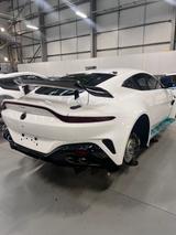 Aston Martin V8 Vantage 4.0 GT4 New  - Aston Martin V8 Vantage von privat