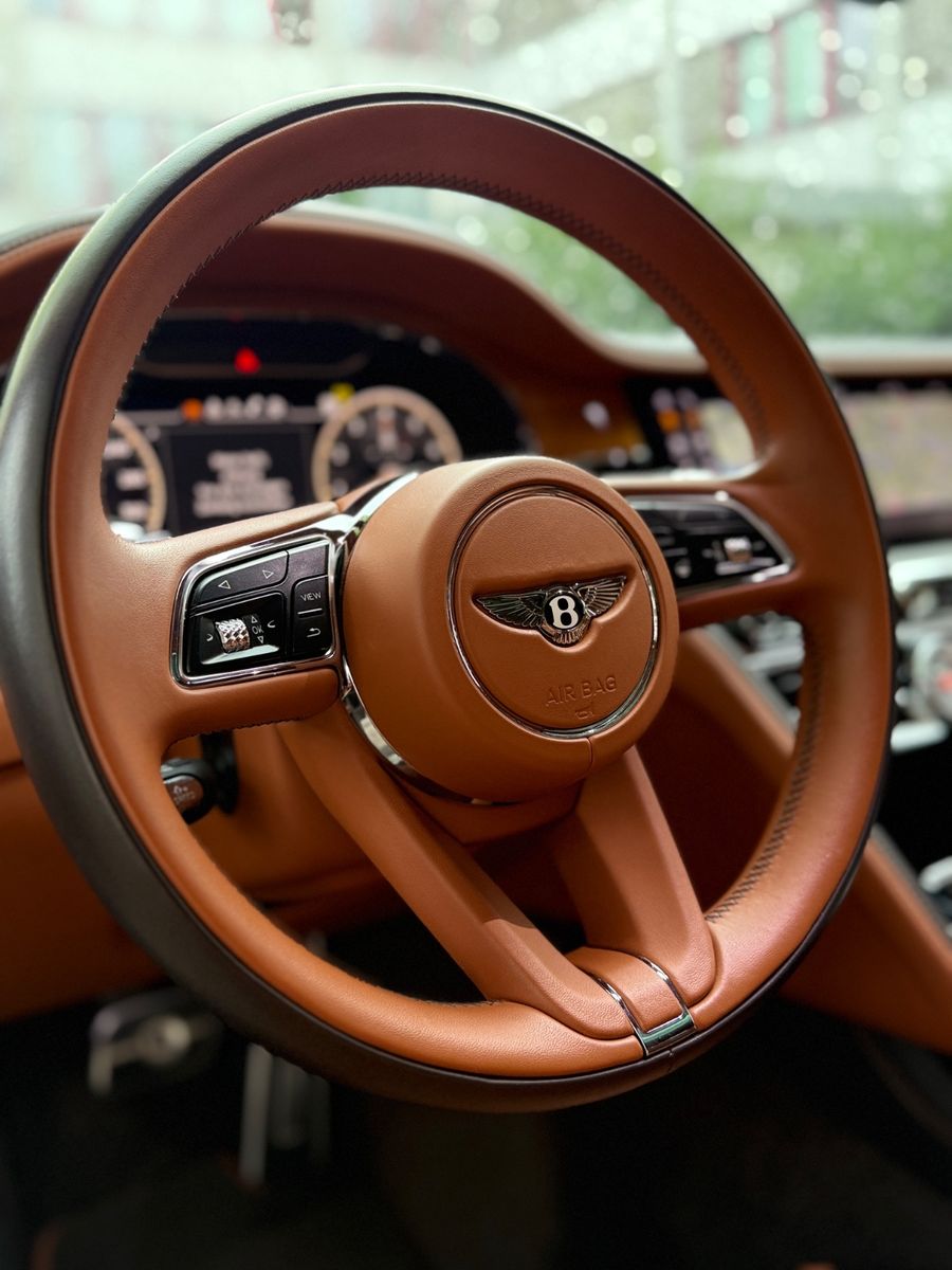 Bentley Flying Spur V8 Naim VOLL EXCLUSIV INDIVIDUAL foto 22