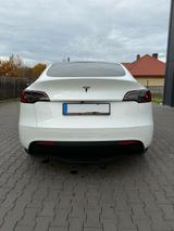 Tesla Model Y Basis RWD - Tesla Gebrauchtwagen mit Automatikschaltung