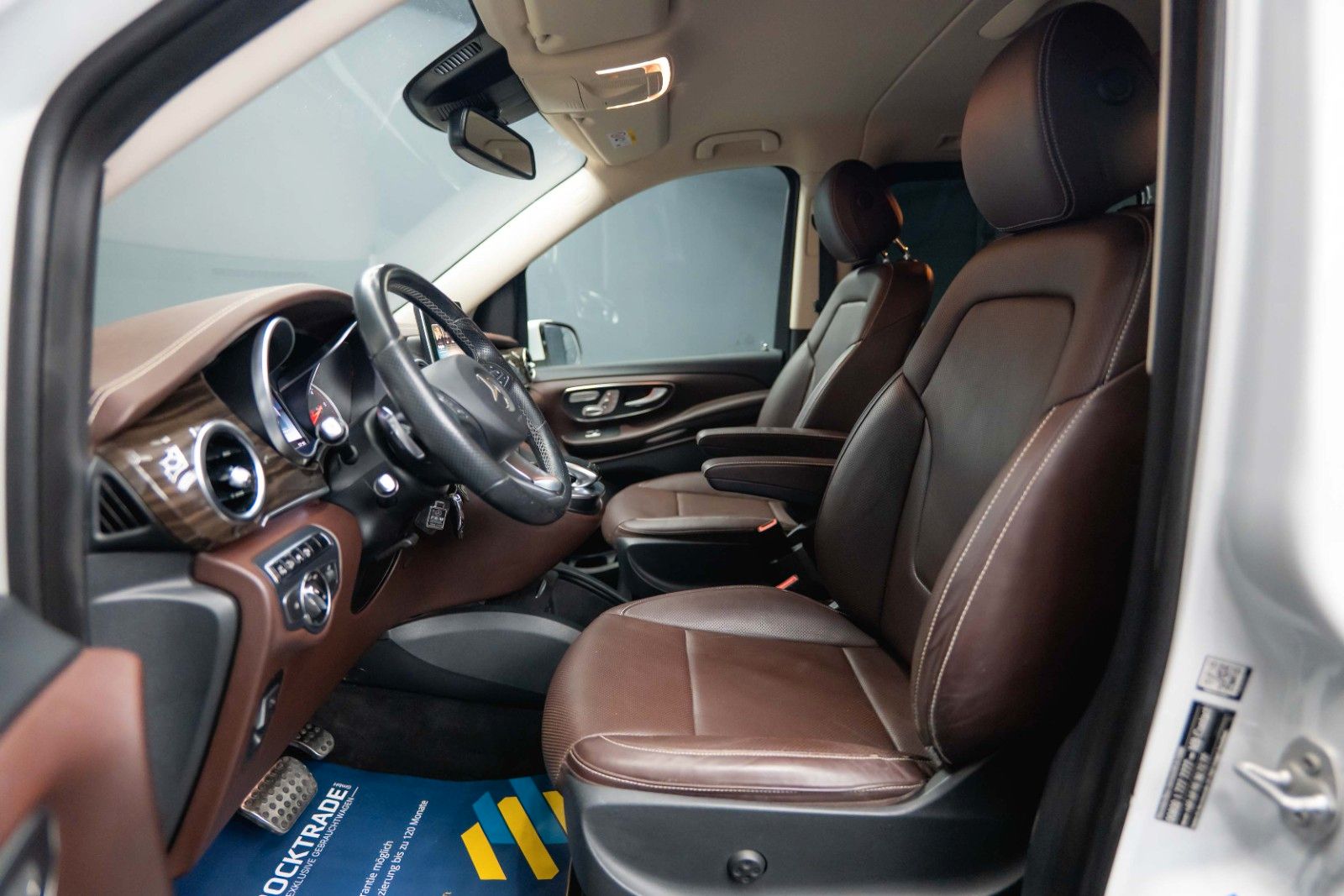 Fahrzeugabbildung Mercedes-Benz V 250 CDI AVANTGARDE EDITION 4MATIC | LED | 19%