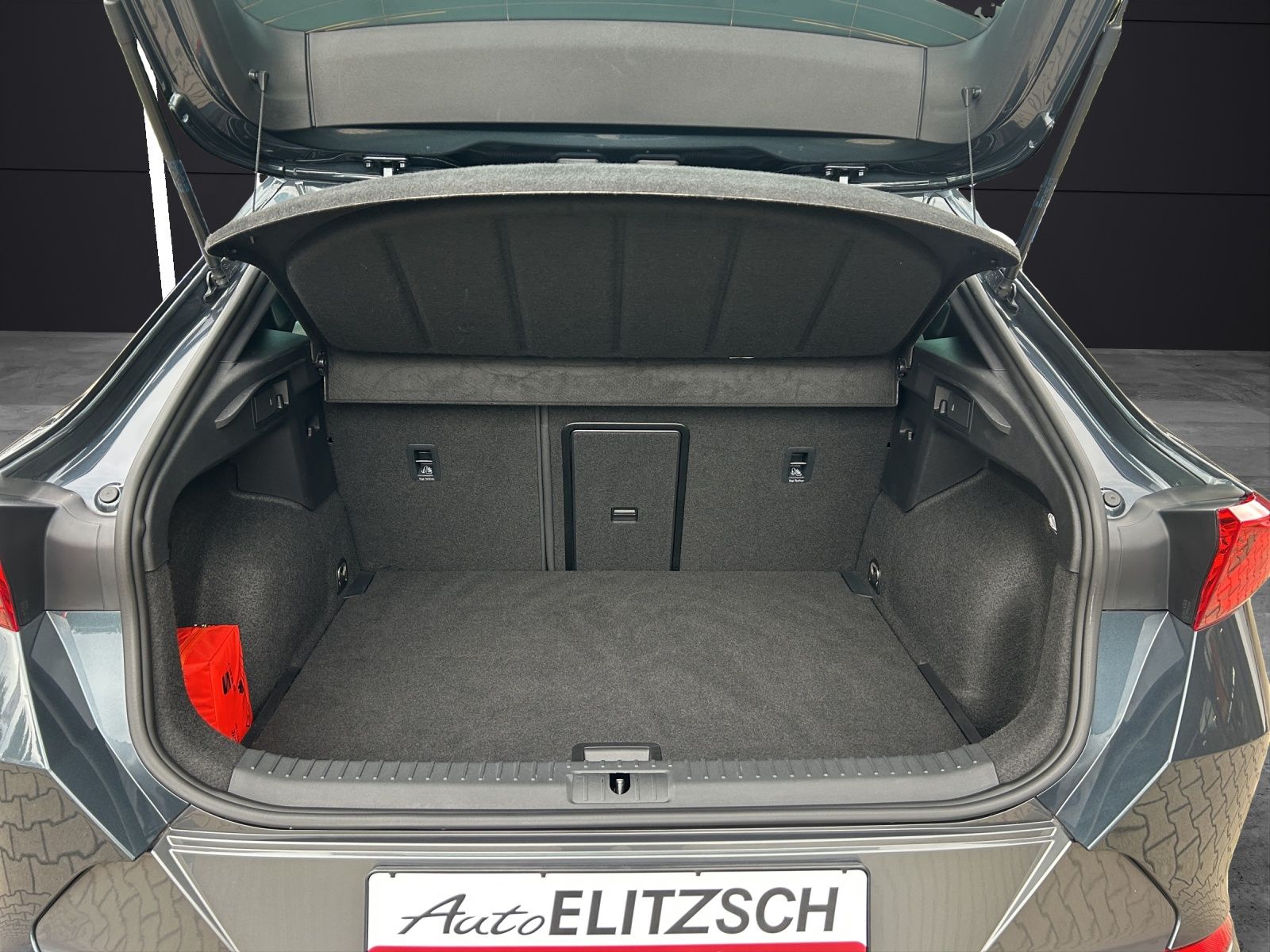 Fahrzeugabbildung CUPRA Formentor DSG LED Navi ACC AHK PANO RFK Virtual