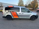 Volkswagen Caddy Maxi 1.6 TDI,Klima,AHK,PDC - VW Caddy Maxi Gebrauchtwagen in Stuttgart