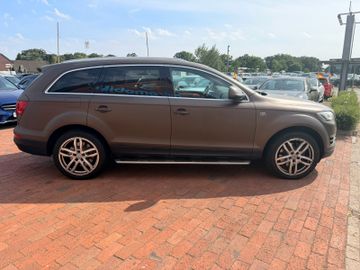 Audi Q7 - 10