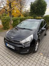 Kia Rio 1.2 , 8 Reifen, Sitzheizung, Klima, Tüv 8/27 - gebrauchte Kia Rio aus dem Jahr 2013