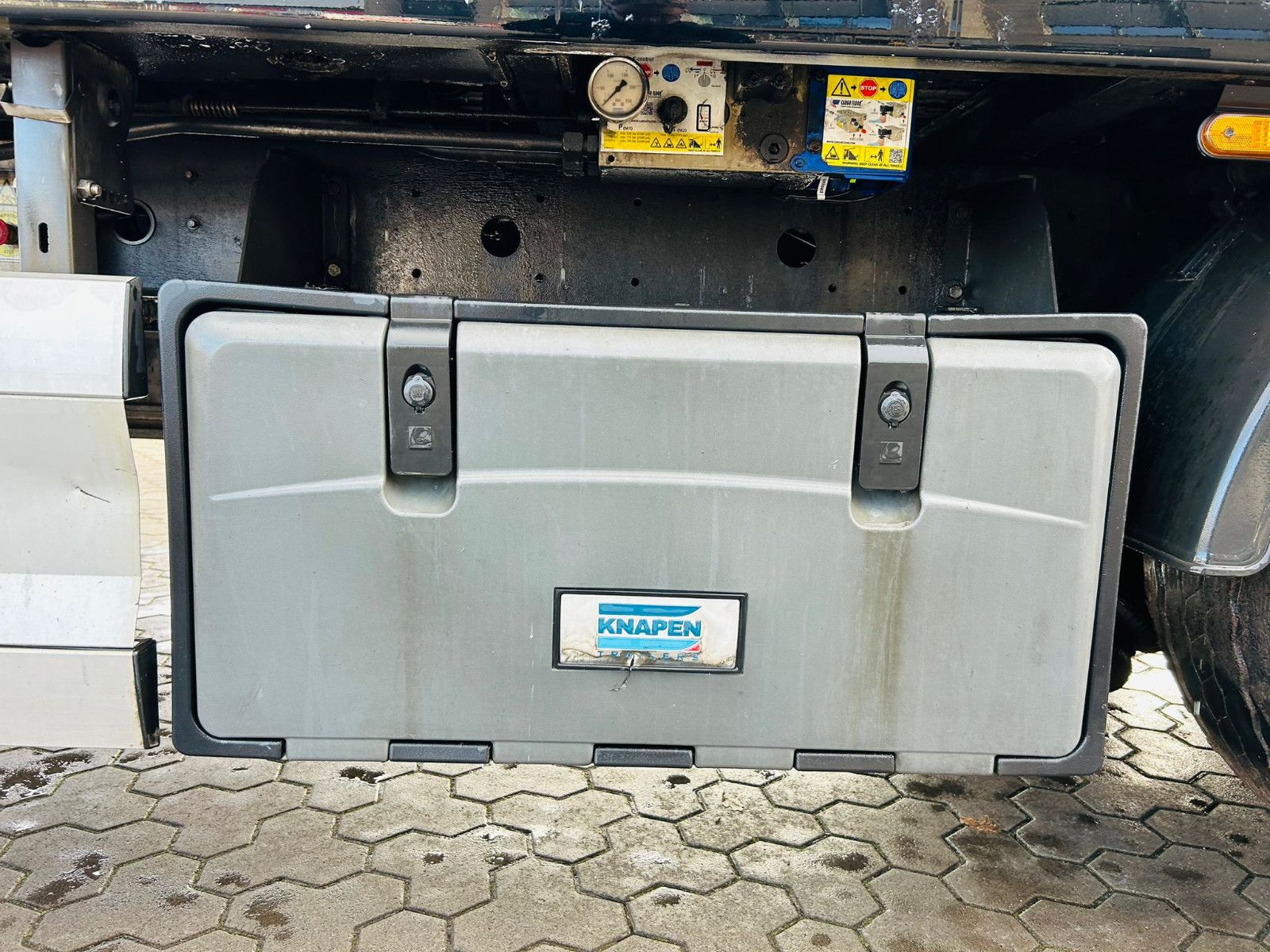 Fahrzeugabbildung Knapen K100 Schubboden 92m³ Alu Felgen TÜV Plane Neu