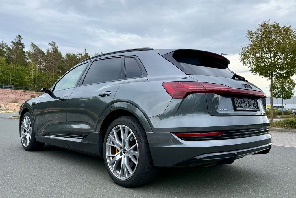 Image of Audi e-tron
