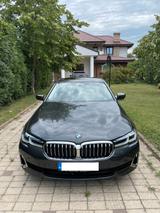BMW 520d xDrive A - Luxury Line, LASER, HUD, AHK