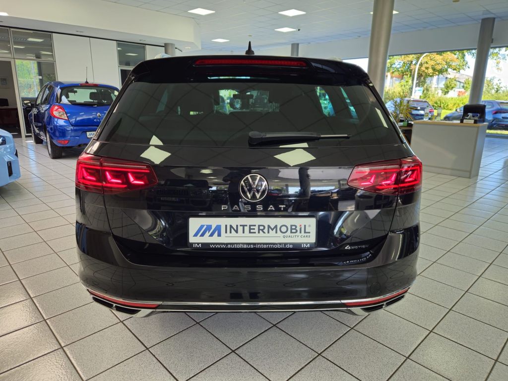 Volkswagen Passat Variant Elegance 4M R-line*PANO*HUD*STHZG