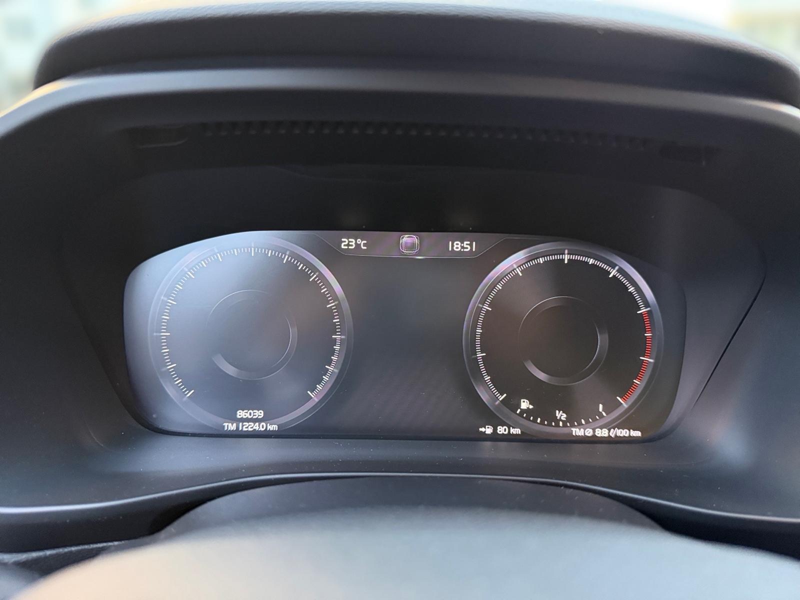 Volvo XC40 R Design 2WD Pano*Kamer*ToTWink*ACC*1.J.Gar