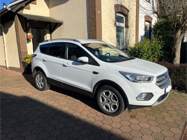 Ford Kuga 1,5 EcoBoost 4x2 110kW Titanium 