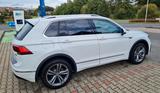 Volkswagen Tiguan 2.0 TSI DSG 4MOTION R-Line HUD,DigiTacho - VW Tiguan Gebrauchtwagen in Nürnberg